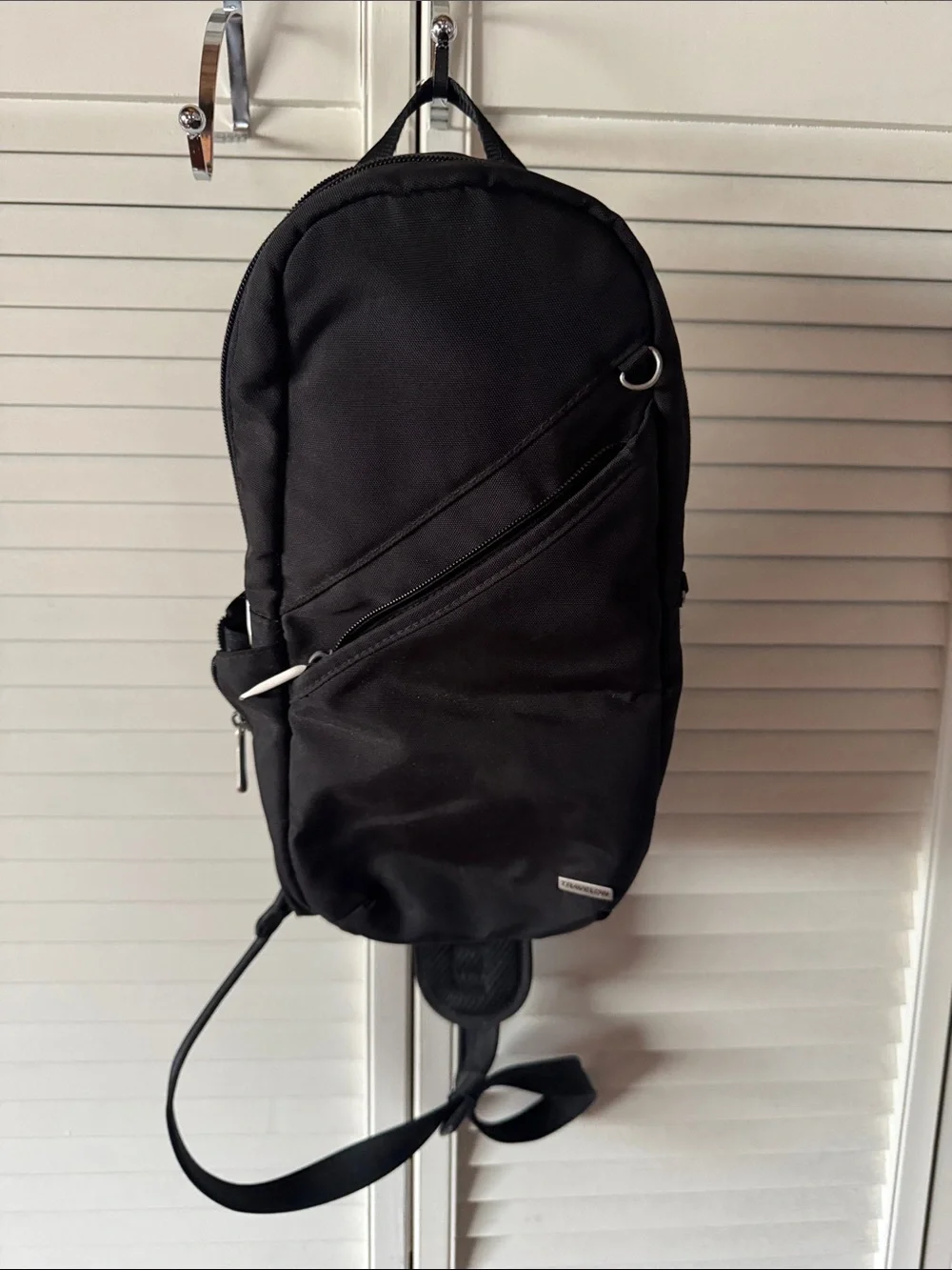 Travelon Sling Crossbody Bag - Black - Picture 1 of 1